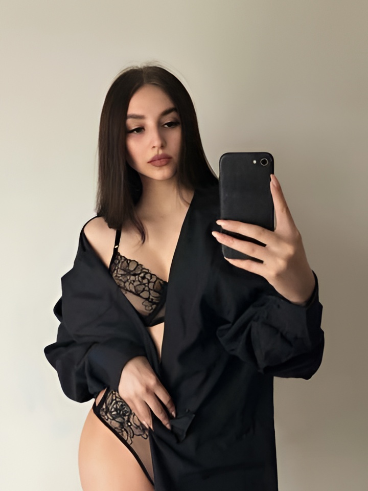 Дарина привлекательная девушка из Евпатории цена от 5000 руб