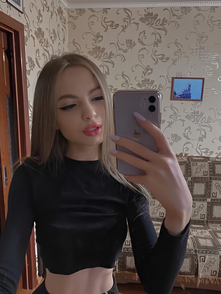 Ева привлекательная девушка из Евпатории цена от 4000 руб