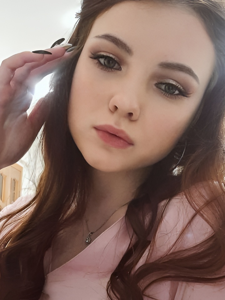 Любовь привлекательная девушка из Евпатории цена от 2500 руб