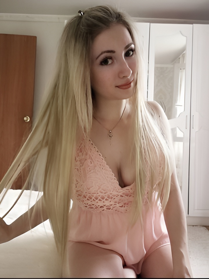 Мишель привлекательная девушка из Евпатории цена от 2500 руб