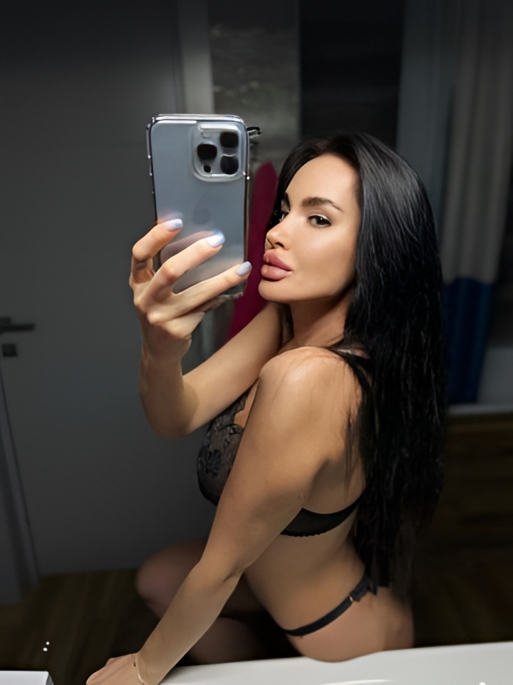 Розалия привлекательная девушка из Евпатории цена от 4000 руб