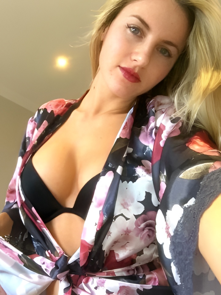 Вероника привлекательная девушка из Евпатории цена от 1500 руб