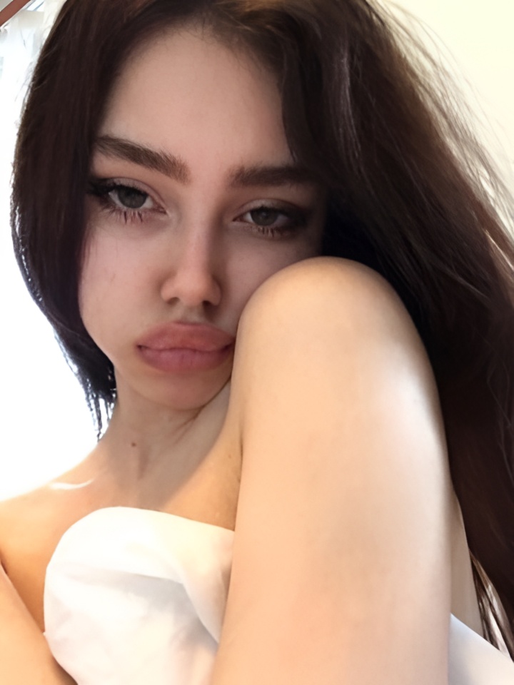 Владислава привлекательная девушка из Евпатории цена от 4000 руб