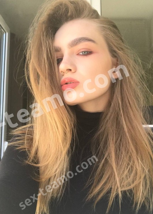 Лена привлекательная девушка из Евпатории цена от 3000 руб